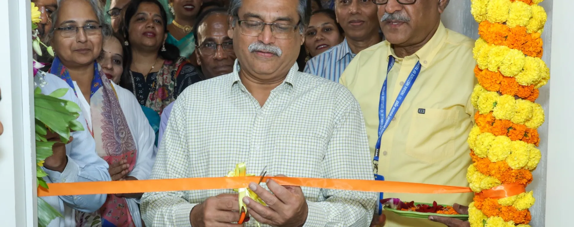Prof. Shireesh Kedare, Director, IIT Bombay inaugurating the newly refurbished Cash section