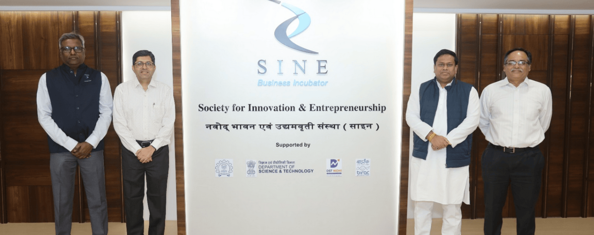 Union MoS for Education &amp; DoNER Dr. Sukanta Majumdar visits IIT Bombay