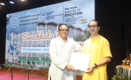 Prof. Sudarshan Kumar received Swachhata Pakhwada 2024 Award for Aerospace Engineering Dept.