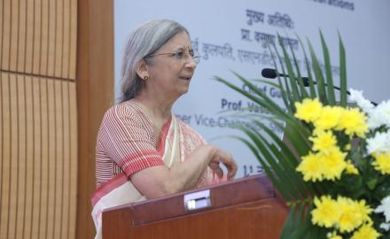 Prof. Vasudha Kamat, former Vice-Chancellor of SNDT Women's University, Mumbai addressing the audience